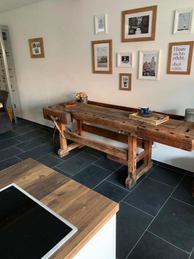 Ferienwohnung Hier steckt Liebe drin ! Dormagen Exterior foto