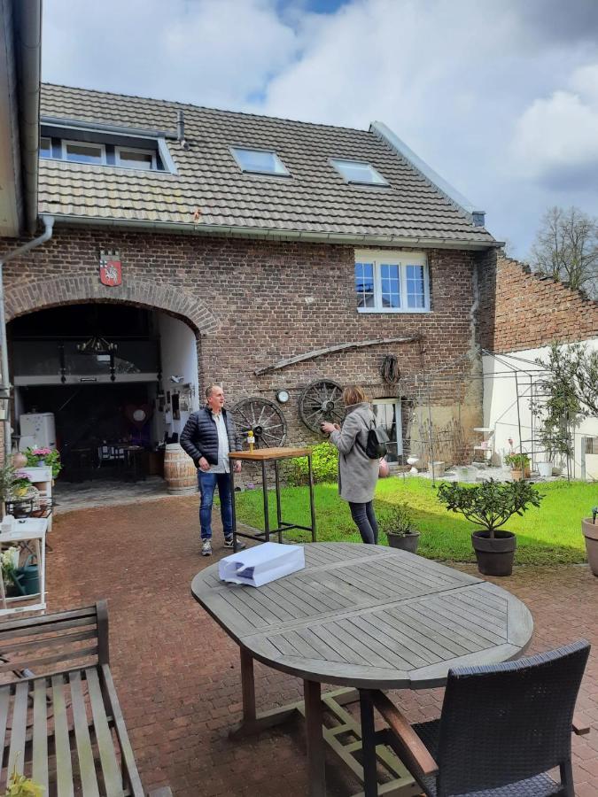 Ferienwohnung Hier steckt Liebe drin ! Dormagen Exterior foto
